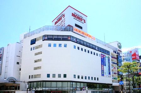近くの川崎モアーズまで799m(徒歩10分)
