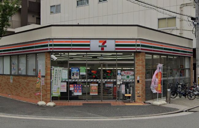 近くのセブン-イレブン 大阪南堀江４丁目西店まで1,037m（徒歩13分）