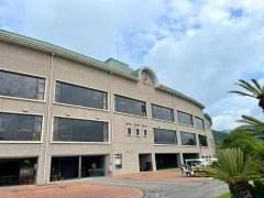 近くの東かがわ市引田体育館まで580m（徒歩8分）