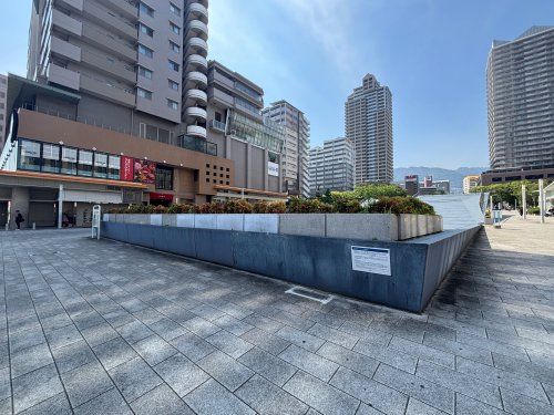 近くの六甲道南公園まで154m(徒歩2分)