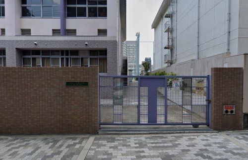 近くの大阪市立天満中学校まで386m(徒歩5分)