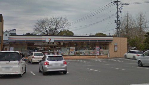 近くのセブン-イレブン玉名岩崎店まで434m(徒歩6分)