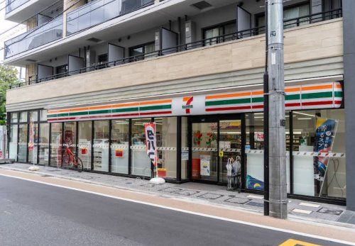 近くのセブンイレブン 吉祥寺本町五日市街道店まで423m(徒歩6分)