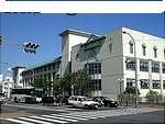 近くの神戸市立稗田小学校まで302m（徒歩4分）