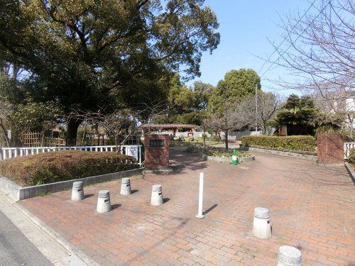 近くの下島公園まで519m（徒歩7分）