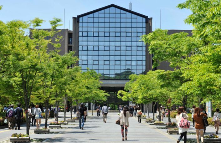 近くの龍谷大学　瀬田キャンパスまで2,981m（徒歩38分）