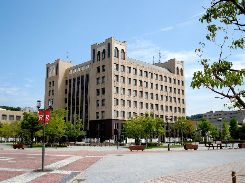 近くの立命館大学　びわこ・くさつキャンパスまで6,388m（徒歩80分）