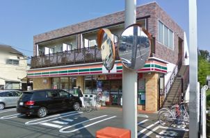近くのセブンイレブン 三鷹牟礼4丁目店まで448m(徒歩6分)