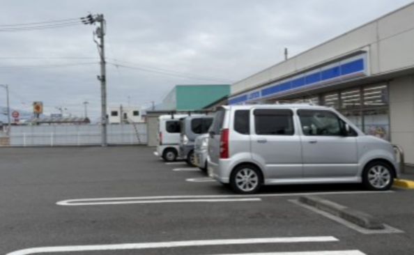 近くのローソン 東予総合支所前店まで962m(徒歩13分)