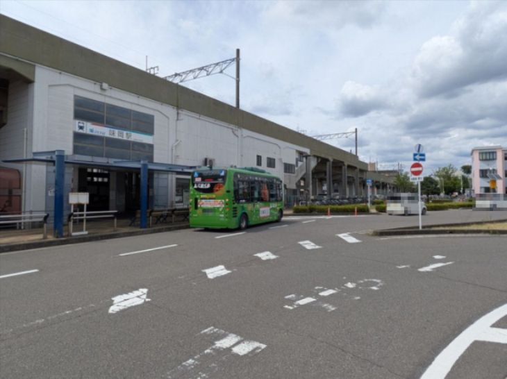 近くの味岡駅まで1,066m(徒歩14分)