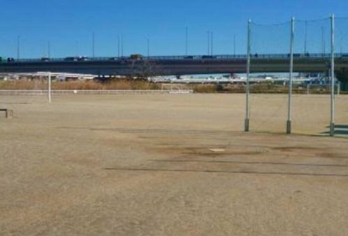 近くの東白鬚公園少年野球場まで422m(徒歩6分)