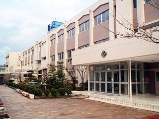 近くの神戸市立星和台小学校まで923m(徒歩12分)