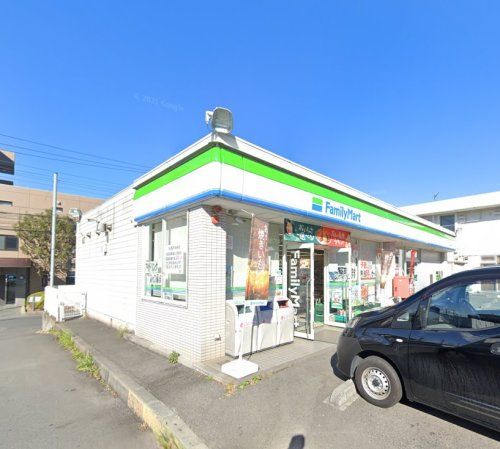 近くのファミリーマート 海老名下今泉店まで874m(徒歩11分)