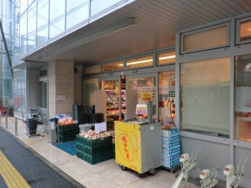 近くのワイズマート 浦安本店まで520m(徒歩7分)