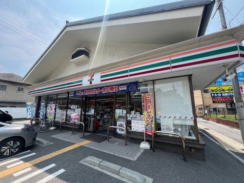 近くのセブンイレブン 神戸魚崎南町4丁目店まで793m（徒歩10分）