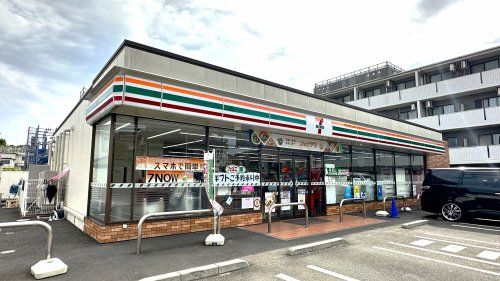 近くのセブンイレブン 府中白糸台店まで459m(徒歩6分)