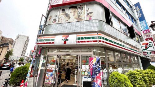 近くのセブンイレブンまで1,385m(徒歩18分)