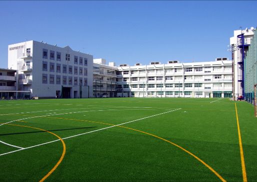 近くの私立横浜創学館高校まで1,404m(徒歩18分)