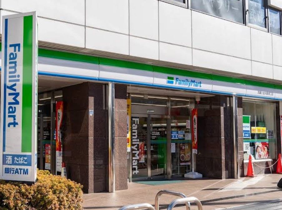 近くのファミリーマート 武蔵小金井駅南口店まで245m(徒歩4分)