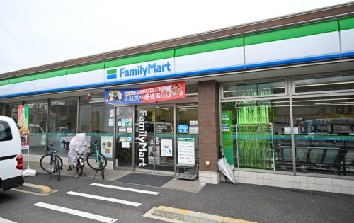 近くのファミリーマート 杉並宮前五丁目店まで588m(徒歩8分)