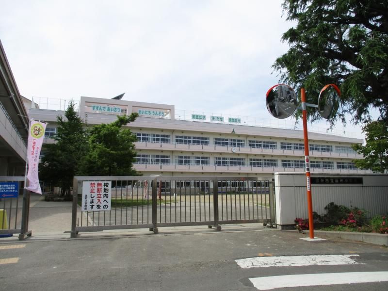 近くの仙台市立原町小学校まで432m（徒歩6分）