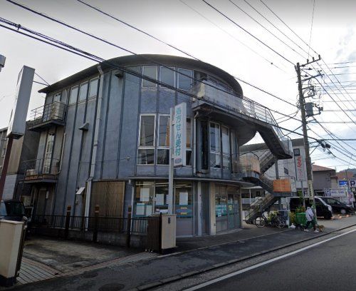 近くのはまゆう薬局まで94m（徒歩2分）