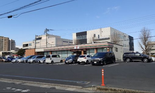 近くのセブンイレブン 横須賀三春公園前店まで189m（徒歩3分）