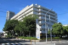 近くの大阪警察病院まで890m(徒歩12分)