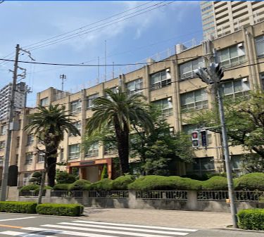 近くの大阪市立日吉小学校まで443m(徒歩6分)