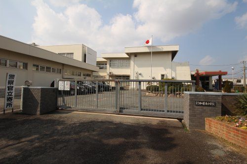 近くの宗像市立日の里東小学校まで587m(徒歩8分)