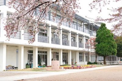 近くの太田市立休泊小学校まで1,698m(徒歩22分)