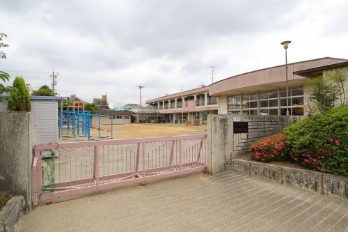 近くの丹陽西保育園まで813m(徒歩11分)