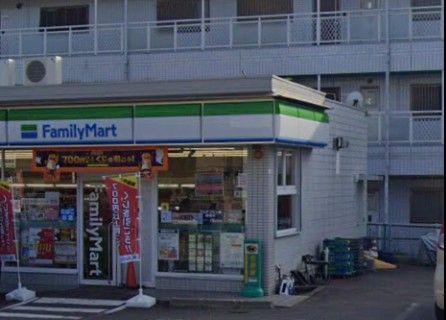 近くのファミリーマート 高槻岡本町店まで859m(徒歩11分)