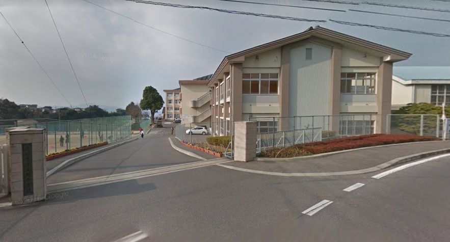 近くの大村市立大村中学校まで1,226m(徒歩16分)