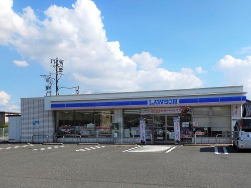 近くのローソン 江南団地南店まで588m(徒歩8分)