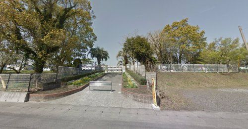 近くの鹿屋市立上小原小学校まで252m（徒歩4分）