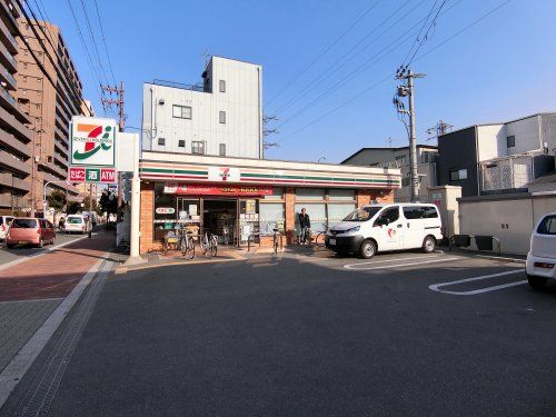 近くのセブンイレブン 大阪関目2丁目店まで486m（徒歩7分）