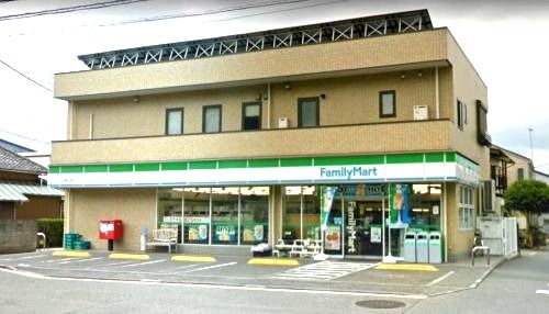 近くのファミリーマート六浦四丁目店まで421m(徒歩6分)