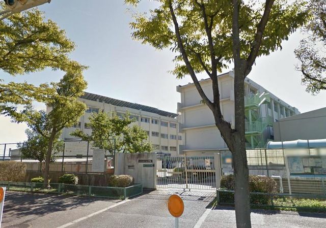 近くの神戸市立神の谷小学校まで443m(徒歩6分)