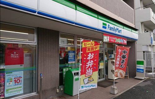 近くのファミリーマート 吹田内本町店まで158m(徒歩2分)