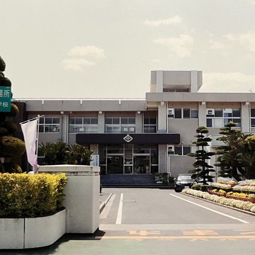 近くの飯山北小学校まで707m(徒歩9分)