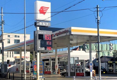 近くの(株)シェル石油大阪発売所 豊中上野東SSまで428m（徒歩6分）