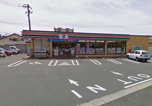 近くのセブンイレブン 飯盛開店まで894m（徒歩12分）