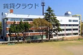 近くの千葉明徳中学校まで1,233m（徒歩16分）