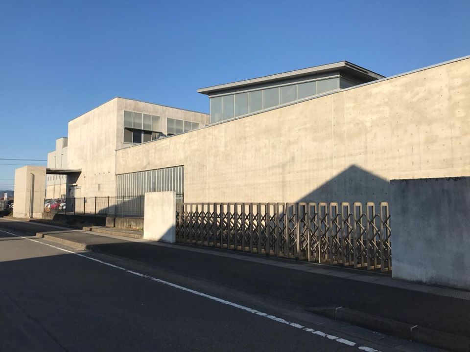 近くの太田市立沢野中央小学校まで464m(徒歩6分)