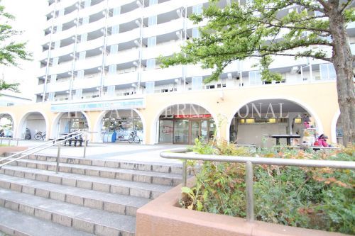 近くの三菱東京UFJ銀行 ATMコーナー ハイタウン塩浜まで1,108m(徒歩14分)