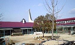 近くの岡田保育所まで798m（徒歩10分）