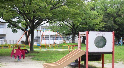 近くの茶屋ケ坂公園まで766m（徒歩10分）