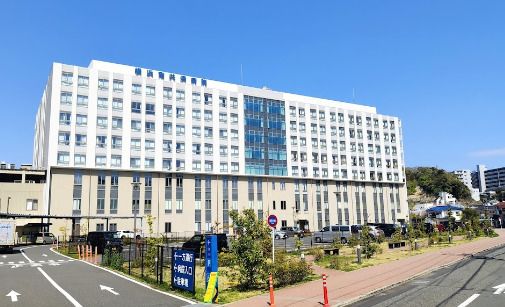 近くの横浜南共済病院まで1,504m（徒歩19分）