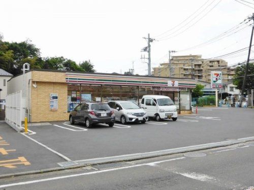 近くのセブンイレブン 保土ケ谷元町橋店まで887m(徒歩12分)